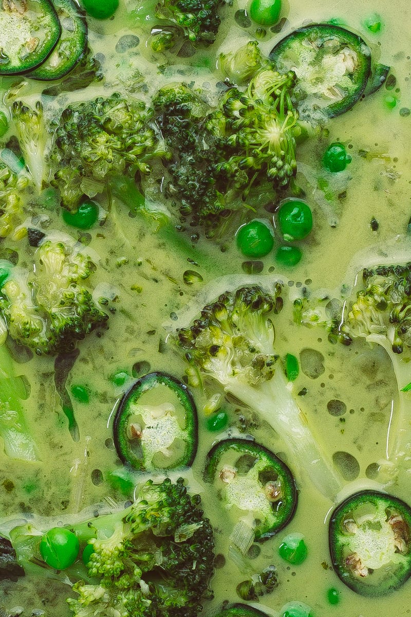 broccoli and pea soup zoomed